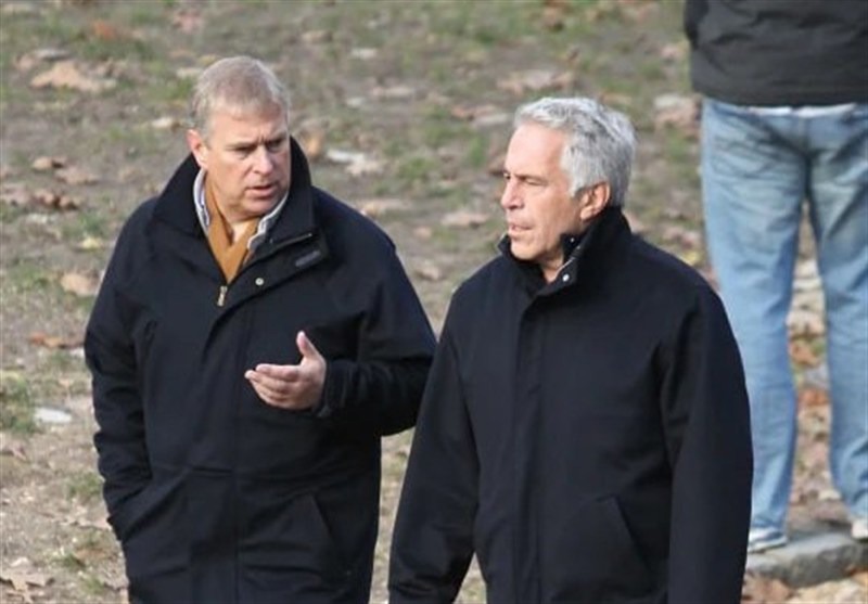 اپستین از پایگاه‌ نیروی هوایی انگلیس برای قاچاق جنسی استفاده کرده است!