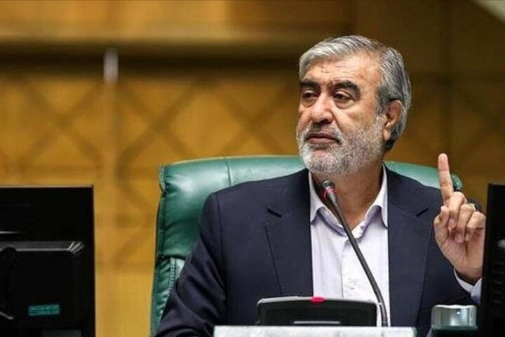 رئیس کمیسیون امنیت ملی: تصمیم‌گیری درباره تنگه هرمز، حق ایران است
