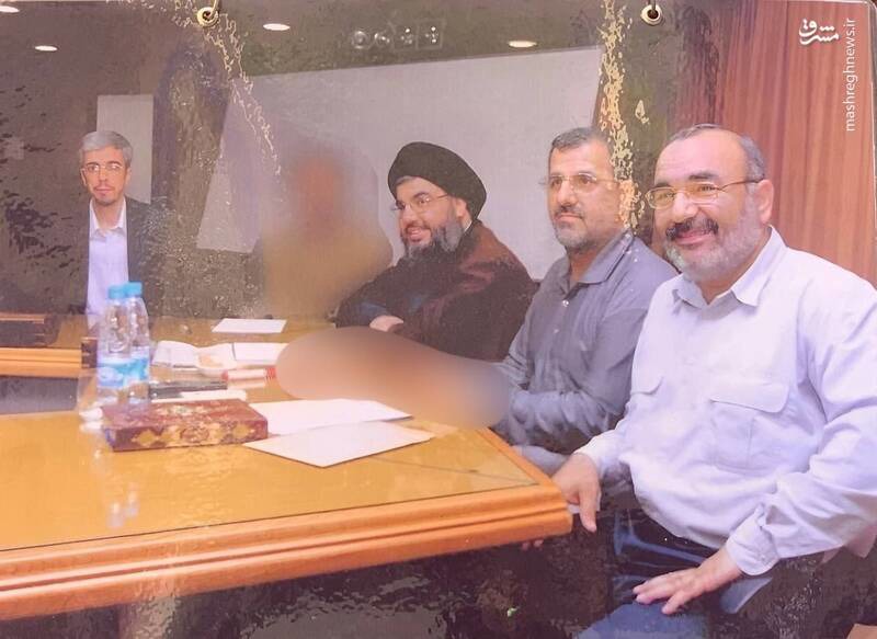 همه افراد در این عکس به شهادت رسیدند