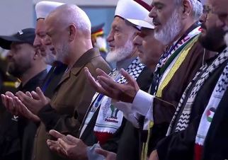 ادای احترام علمای فلسطین به پیکر رهبر شهید انقلاب