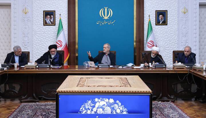 پزشکیان: اژه‌ای و قالیباف با تمام توان، همراه ما در مسیر احقاق حقوق ایران هستند