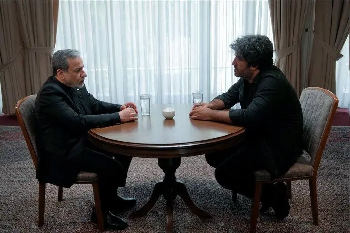 وقتی صبح ۹ اسفند چند جلسه با هم برگزار می شود و همه را می زنند، می گویند چرا عراقچی گفته حفره امنیتی؟!/ در جنگ ما هر چیزی را گفتیم که اسرائیل قبلا گفته بود/ دعوا سر این است که می خواهند فقط روایت چند کارشناس از حزب خودشان در صدا و سیما گفته شود/ ویدئو