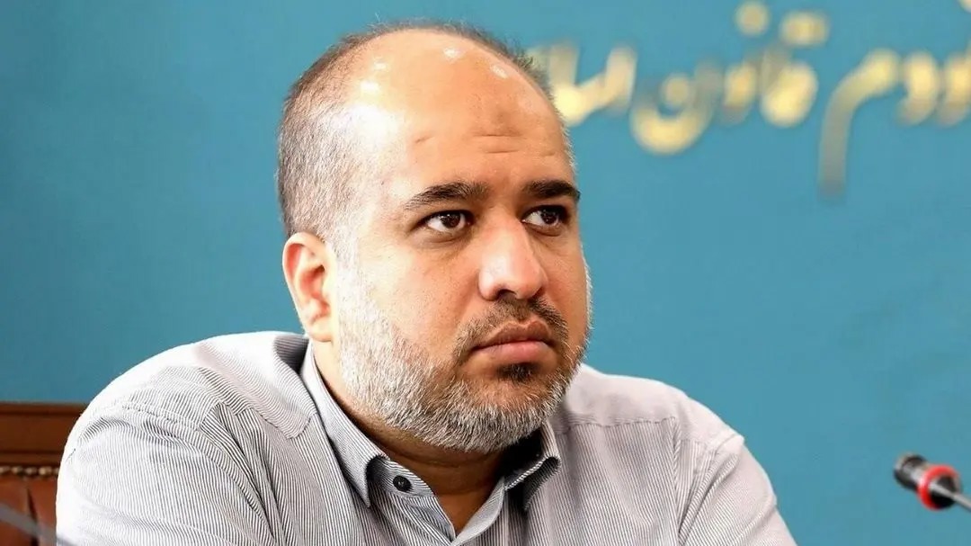 تونل‌های حکمرانی در دل کوه ساخته شود تا در زمان حمله بتوانیم مدیران و مسئولان کشور را ایمن نگه داریم/ بودجه ها را برای جنگ، اولویت بدهید/ یک شهر کوچک مثلا از زمان حضرت آدم، سیستم فاضلاب نداشته، خب ۵ سال دیگر هم نداشته باشد/ ویدئو