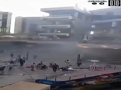 انفجار در مرکز خرید قاهره با ۳ کشته و ۱۷ زخمی