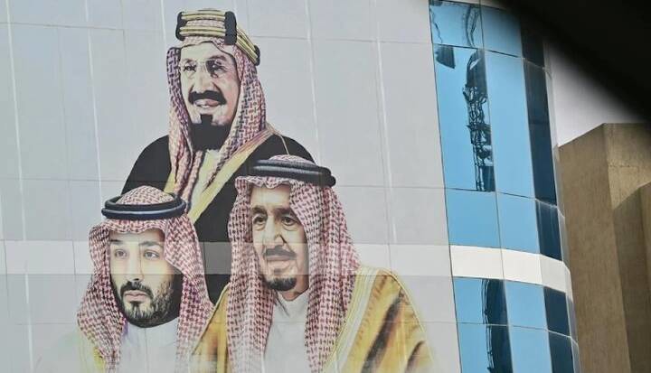 الاخبار: بن سلمان در پی تثبیت قدرت خود در عربستان است