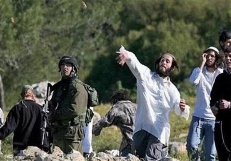 ادامه جنایات وحشیانه شهرک‌نشینان صهیونیست؛ ۱۲ فلسطینی زخمی شدند | آخرین خبر