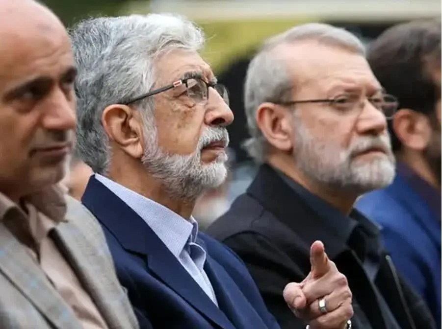 حدادعادل: حضور لاریجانی در روز ۹ و ۱۰ اسفند خیلی موثر بود/ از همان اولین ساعاتی که معلوم شد رهبری به شهادت رسیدند لاریجانی و یکی ۲  نفر دیگر تدبیر کردند که بلافاصله شورای رهبری تشکیل شود