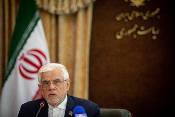 تذکرات عارف به مسئولان دولتی: در رسانه‌ها با یکدیگر دعوا نکنید یا آمار متناقض ارائه ندهید | آخرین خبر