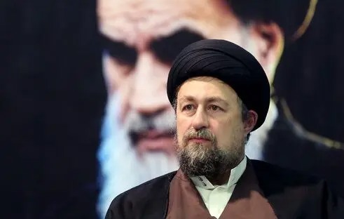 سید حسن خمینی: اگر قرار است اجتماع ما اسلامی باشد، باید رحمت بیشتری در آن باشد/ اگر ۲ آدم باشند که نسبت به هم رحم نکنند، آن جامعه از بین می‌رود/ هر دوره‌ای سختی خاص خودش را دارد، ولی بعضی وقت‌ها این سختی‌ها به زندگی ابتدایی انسان‌ها کشیده می شود