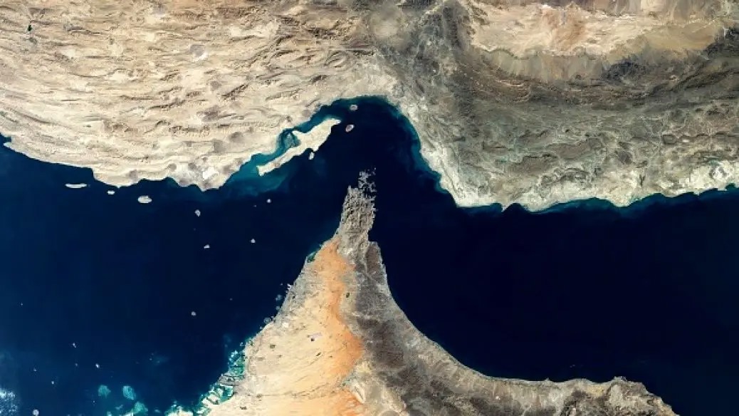 غرامت دهید تا از تنگه هرمز عبور کنید