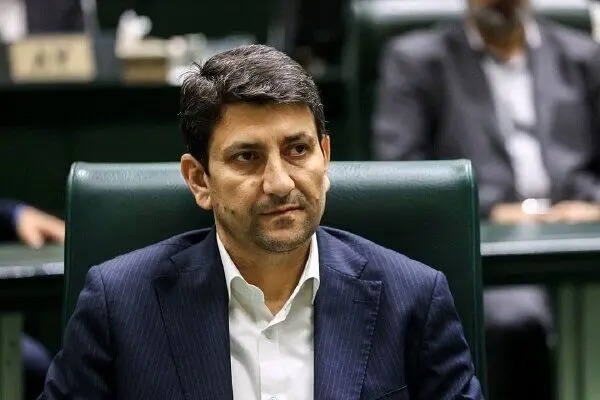 وزیر‌ ارتباطات درخصوص گرانی اینترنت، از مجلس کارت زرد گرفت