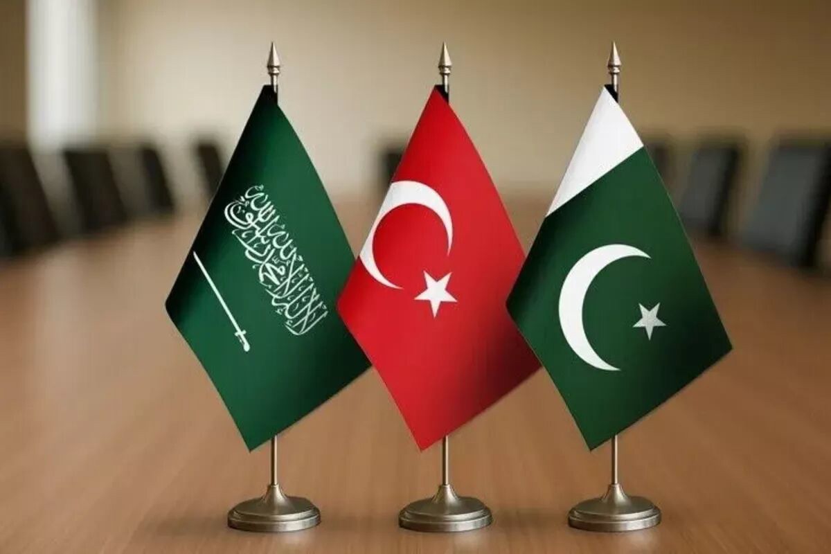وزیر دفاع پاکستان: احتمال فعال‌سازی توافق همکاری سه‌جانبه با عربستان و ترکیه در صورت تشدید حملات علیه ریاض