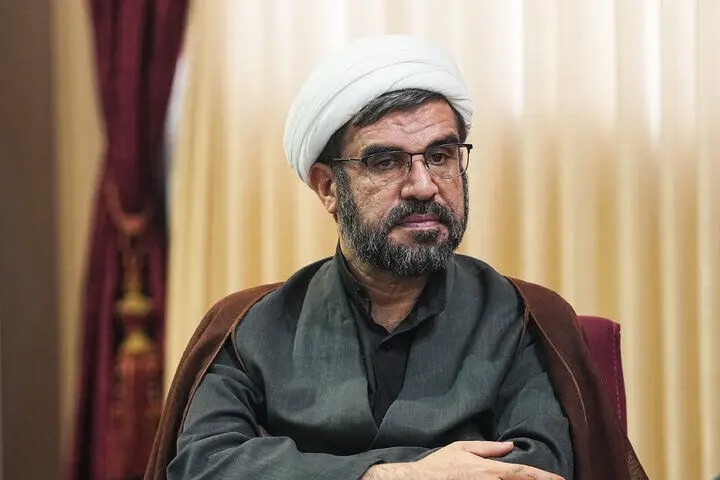 وقتی دشمن زبان صلح و مذاکره را نمی‌فهمند باید سراغ داشتن سلاح هسته‌ای رفت