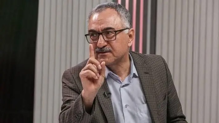 سعید لیلاز در صدا و سیما: به کف مشروعیت رسیده‌ایم و ساختار اجتماعی مان شکننده است/ تراستی ها ورودی ارز به اقتصاد ایران را از ۳ میلیارد دلار در ماه رساندند به ۱۵۰ میلیون دلار/ ویدئو