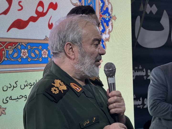 دریادار فدوی: دشمن دوباره به ایران حمله کند پاسخ ما بسیار سنگین‌تر خواهد بود