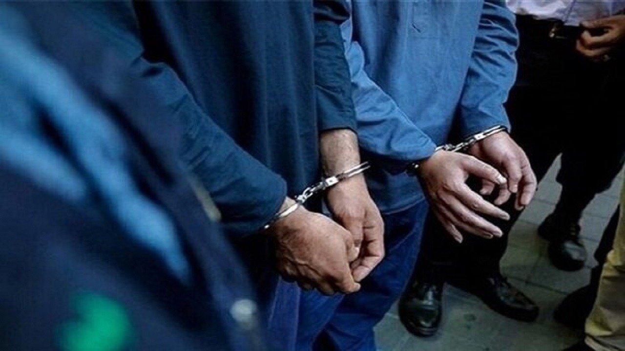 کلاهبرداری با ادعای نفوذ در شبکه بانکی؛ کلاهبردار ۱۰ سکه‌ای در فرحزاد دستگیر شد