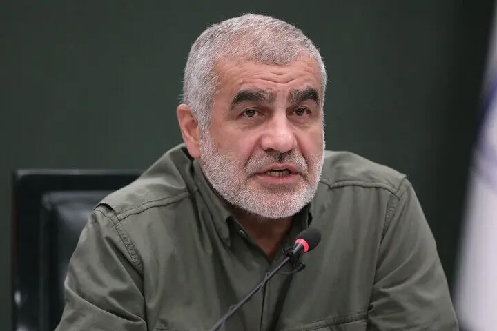 باز یا بسته بودن تنگه هرمز را نمایشگرهای قیمت سوخت در آمریکا مشخص می‌کند نه توئیت های پوچ ترامپ