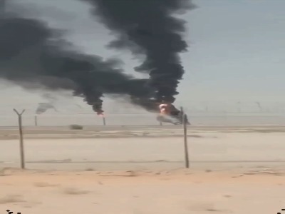 آتش‌سوزی گسترده تأسیسات نفتی آرامکو پس از حمله یمنی‌‌ها