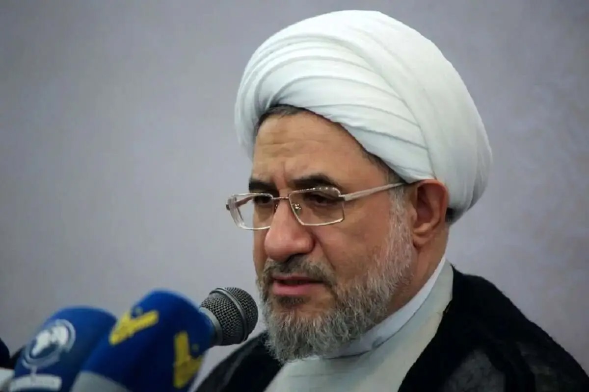 انتقاد از آیت الله اراکی؛ به پزشکیان توصیه می‌کنید درباره نهج البلاغه حرف نزند